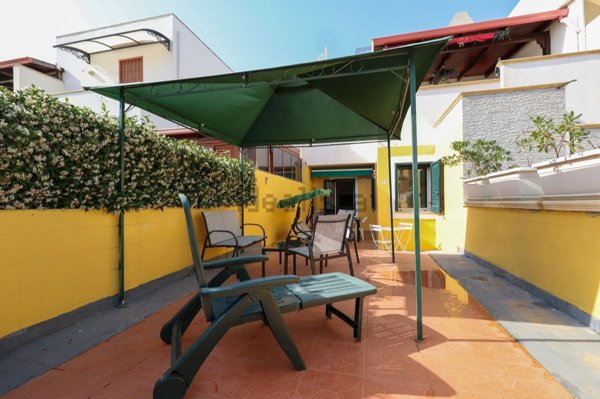 appartamento in vendita a Salve in zona Torre Pali
