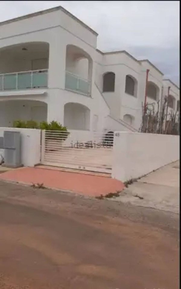 appartamento in vendita a Salve in zona Lido Marini
