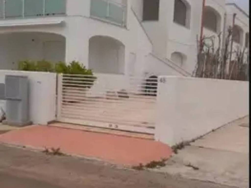 appartamento in vendita a Salve in zona Lido Marini