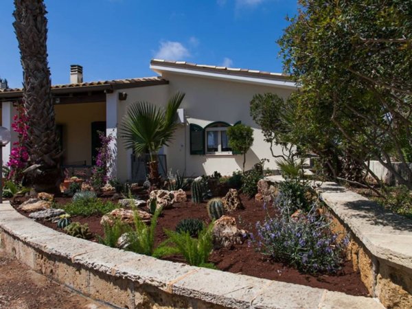 casa indipendente in vendita a Salve