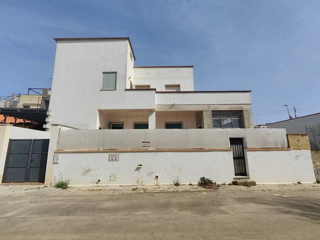 casa indipendente in vendita a Salve in zona Lido Marini
