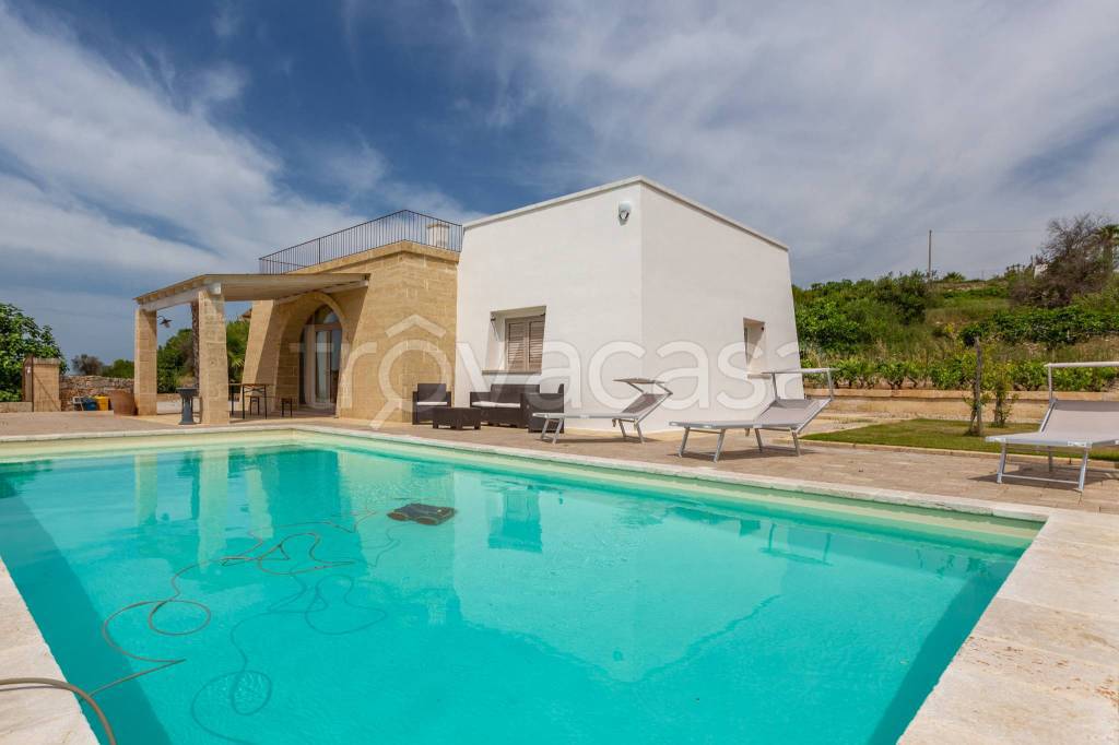 casa indipendente in vendita a Salve