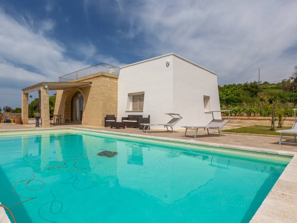 casa indipendente in vendita a Salve