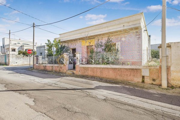 casa indipendente in vendita a Salve