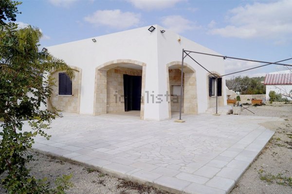 casa indipendente in vendita a Salve