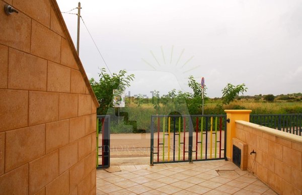 casa indipendente in vendita a Salve in zona Torre Pali