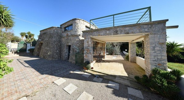 quadrivano in vendita a Salve in zona Marina di Pescoluse