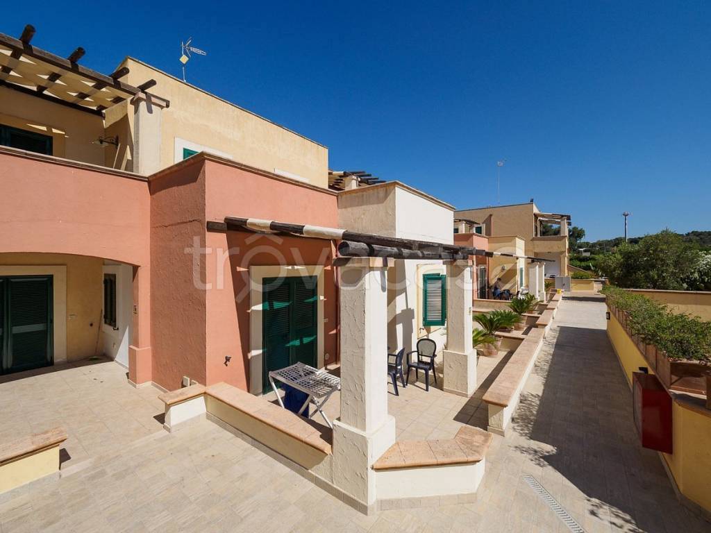 appartamento in vendita a Salve in zona Lido Marini