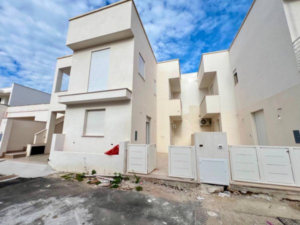 appartamento in vendita a Salve in zona Torre Pali