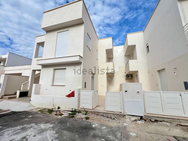 appartamento in vendita a Salve in zona Torre Pali
