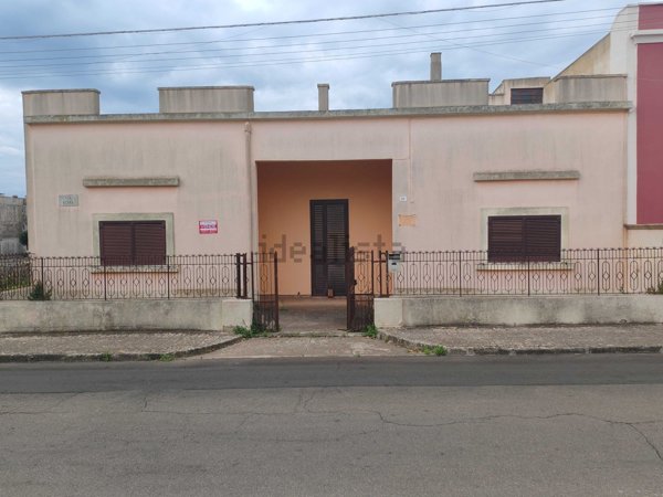 casa indipendente in vendita a Salve