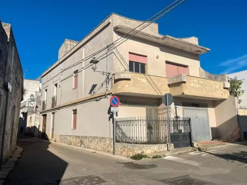 casa indipendente in vendita a Salve