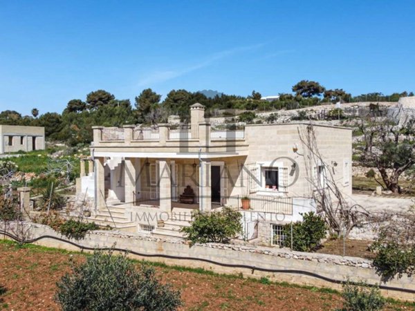 casa indipendente in vendita a Salve