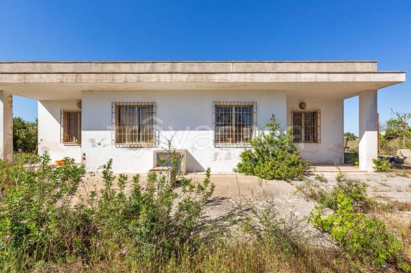 casa indipendente in vendita a Salve in zona Marina di Pescoluse