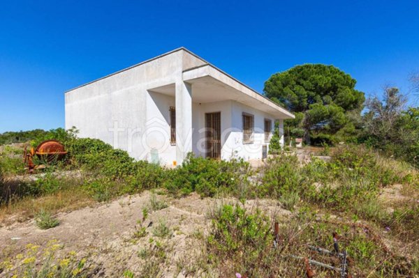 casa indipendente in vendita a Salve in zona Marina di Pescoluse