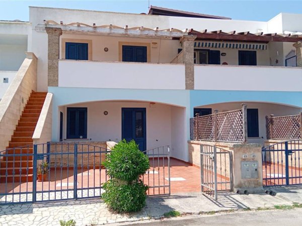 appartamento in vendita a Salve in zona Torre Pali