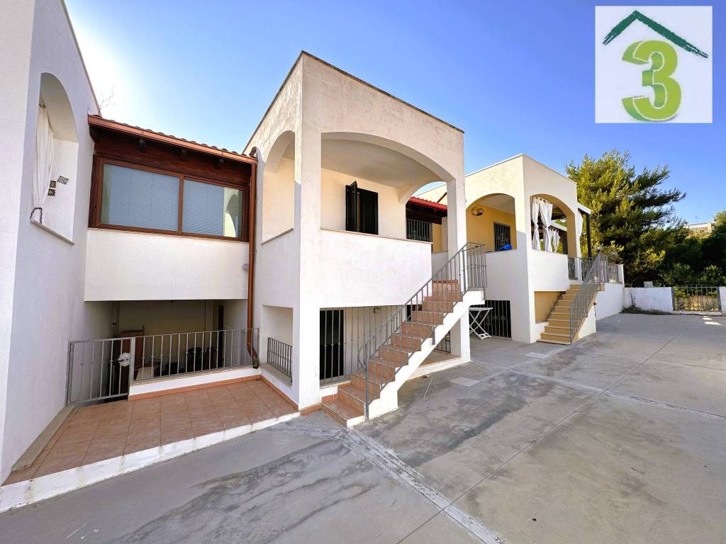 appartamento in vendita a Salve in zona Torre Pali