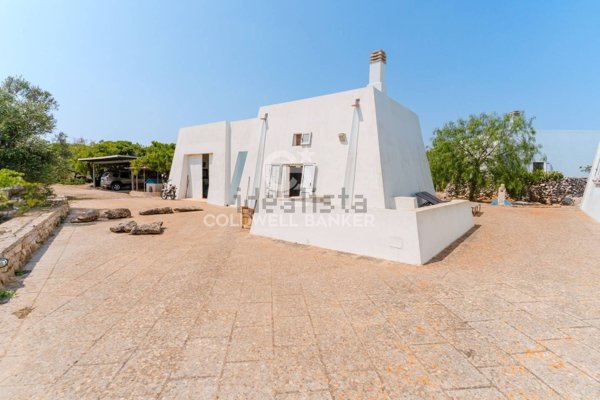 casa indipendente in vendita a Salve