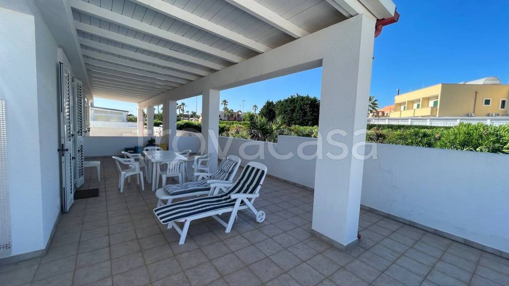 casa indipendente in vendita a Salve in zona Lido Marini