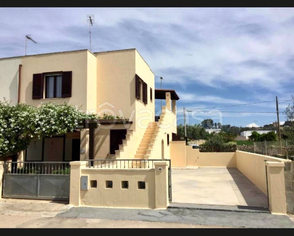 appartamento in vendita a Salve in zona Torre Pali
