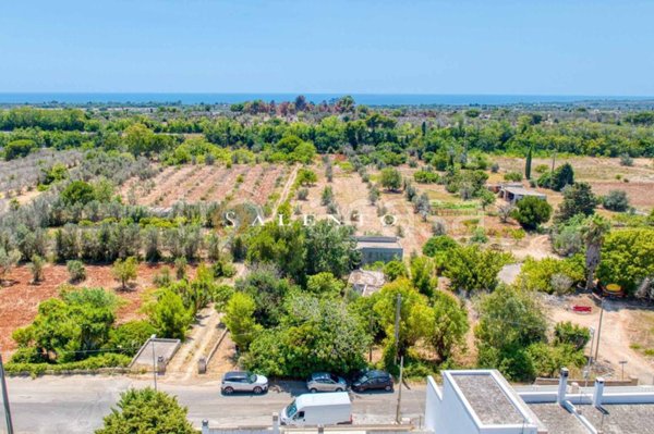 casa indipendente in vendita a Salve in zona Lido Marini