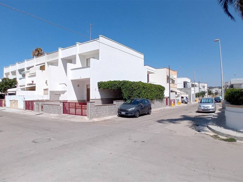 appartamento in vendita a Salve in zona Torre Pali