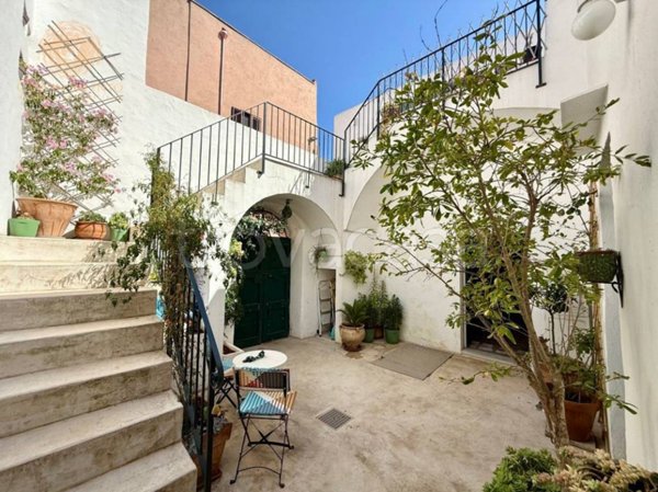 casa indipendente in vendita a Salve