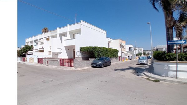 appartamento in vendita a Salve in zona Torre Pali