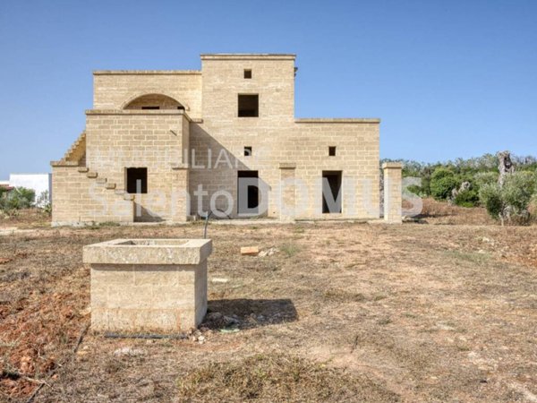 casa indipendente in vendita a Salve