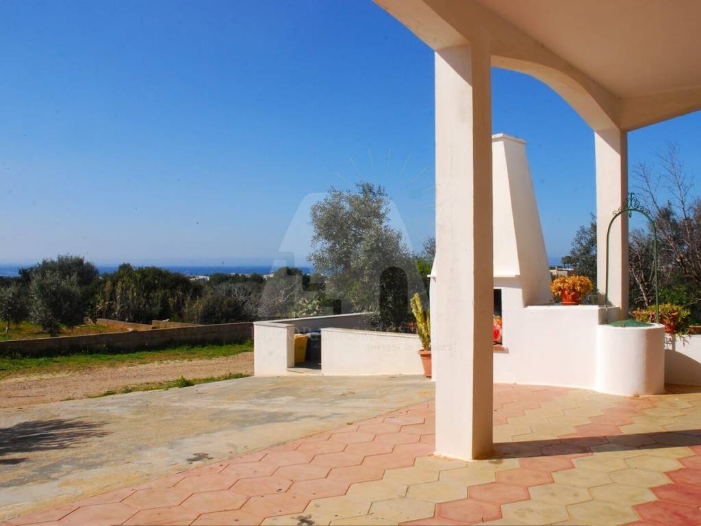 casa indipendente in vendita a Salve in zona Torre Pali