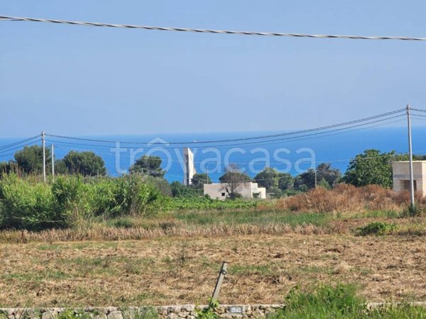 casa indipendente in vendita a Salve in zona Marina di Pescoluse