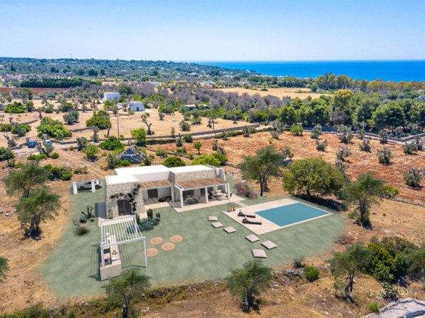 casa indipendente in vendita a Salve in zona Marina di Pescoluse