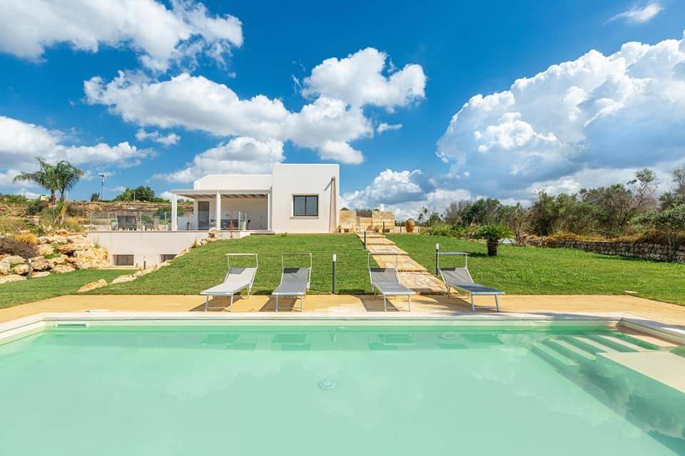 casa indipendente in vendita a Salve in zona Marina di Pescoluse