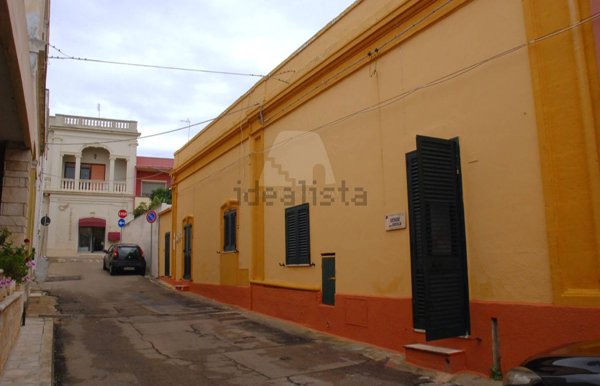 casa indipendente in vendita a Salve in zona Torre Pali