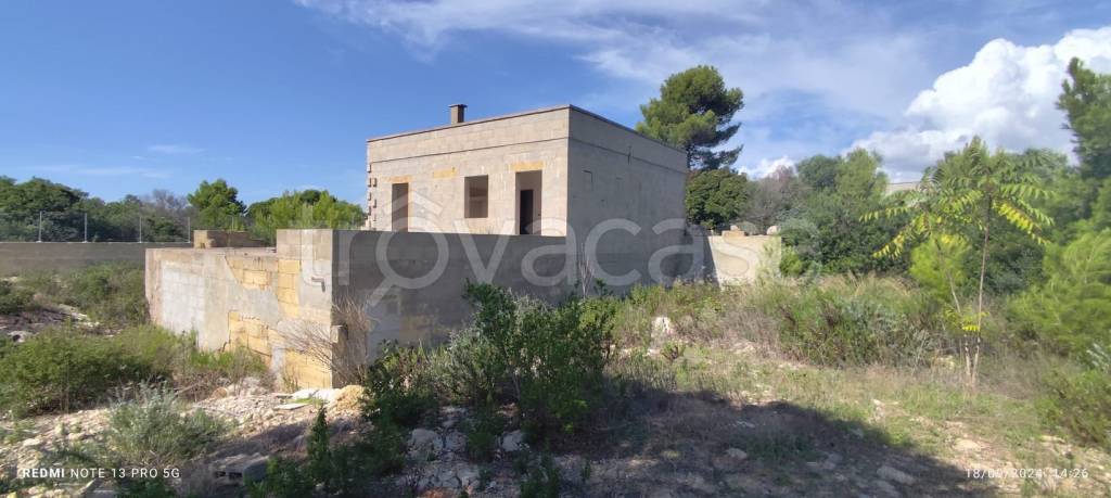 casa indipendente in vendita a Salve in zona Torre Pali