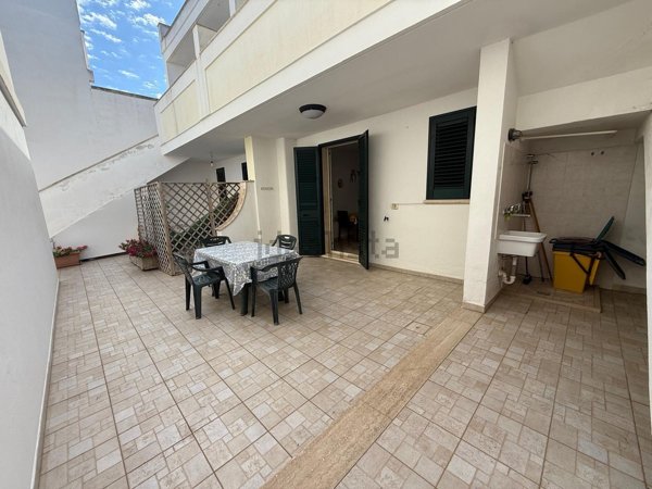 casa indipendente in vendita a Salve in zona Torre Pali