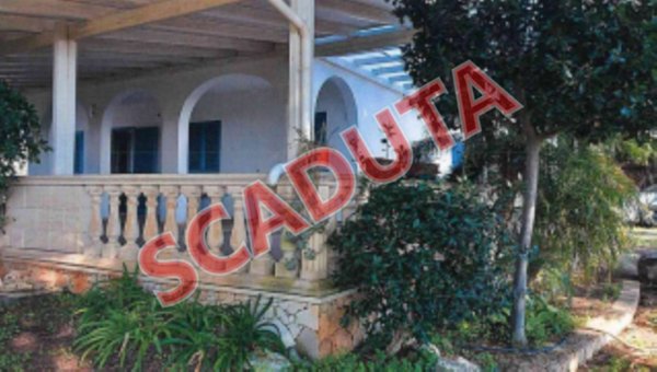 casa indipendente in vendita a Salve in zona Torre Pali