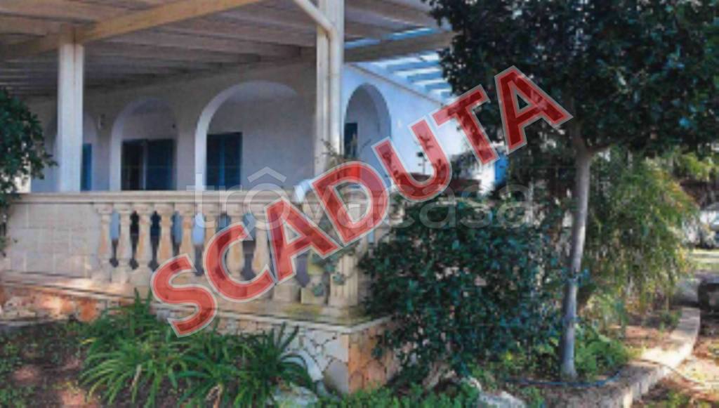 casa indipendente in vendita a Salve in zona Torre Pali