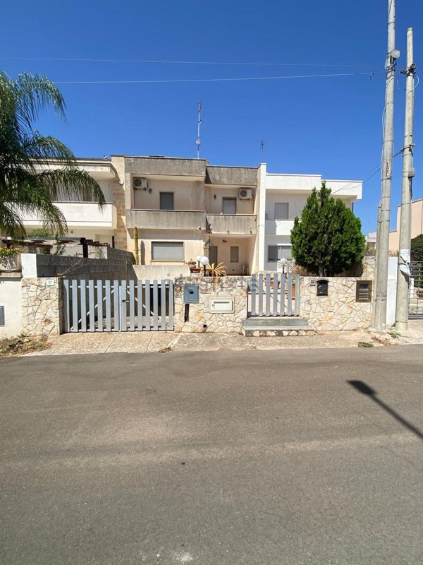 casa indipendente in vendita a Salve