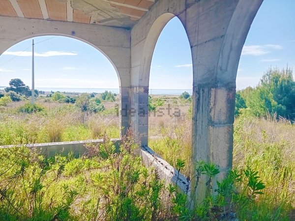 casa indipendente in vendita a Salve in zona Torre Pali
