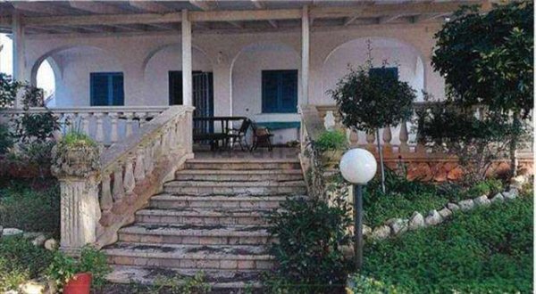 casa indipendente in vendita a Salve in zona Torre Pali