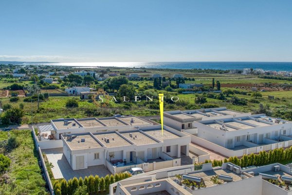casa indipendente in vendita a Salve in zona Torre Pali
