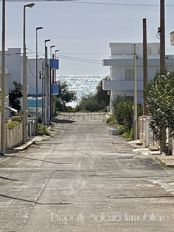 appartamento in vendita a Salve in zona Lido Marini