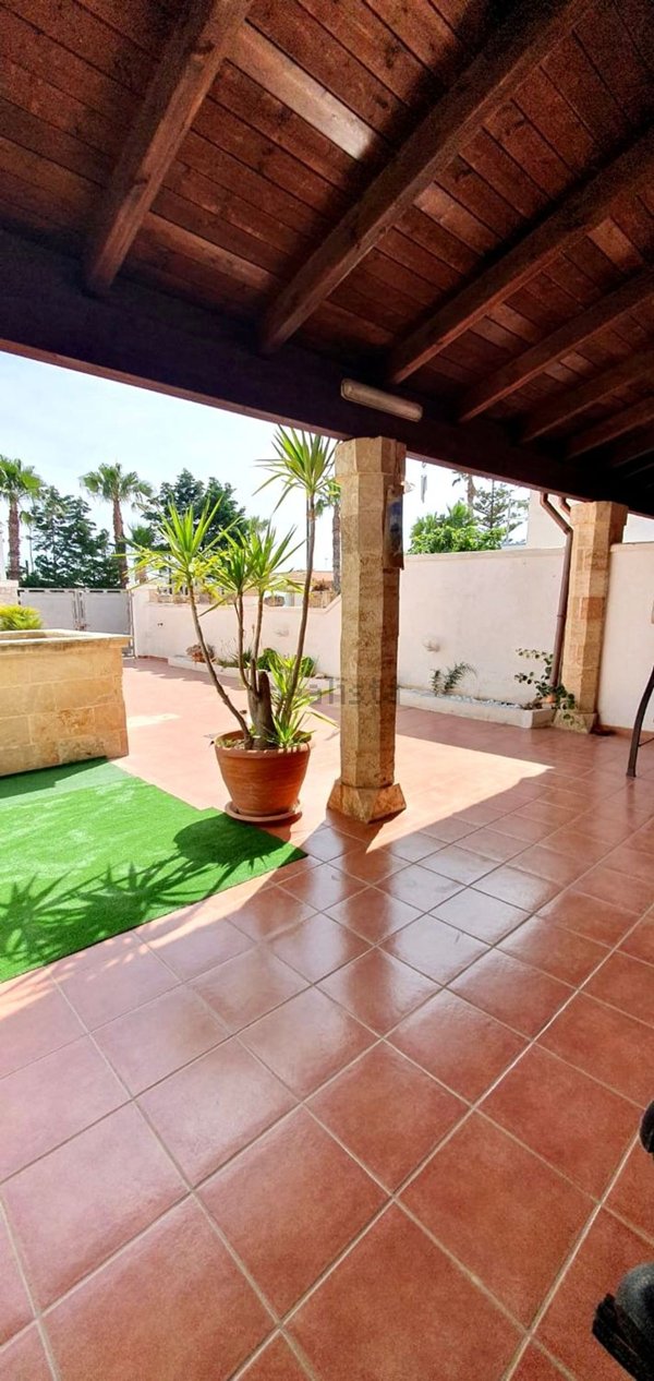 appartamento in vendita a Salve in zona Torre Pali