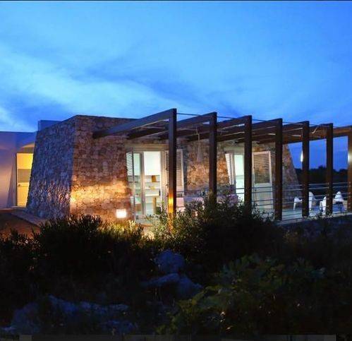 casa indipendente in vendita a Salve in zona Torre Pali