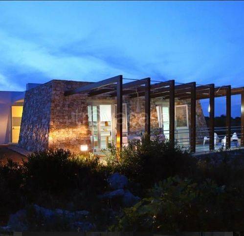 casa indipendente in vendita a Salve in zona Torre Pali