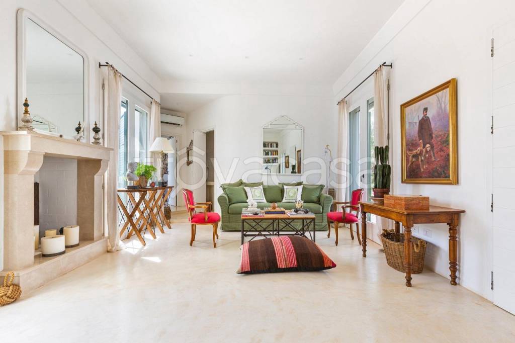 casa indipendente in vendita a Salve in zona Ruggiano