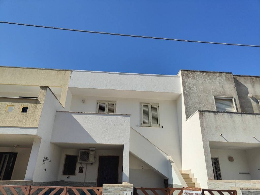 appartamento in vendita a Salve in zona Lido Marini