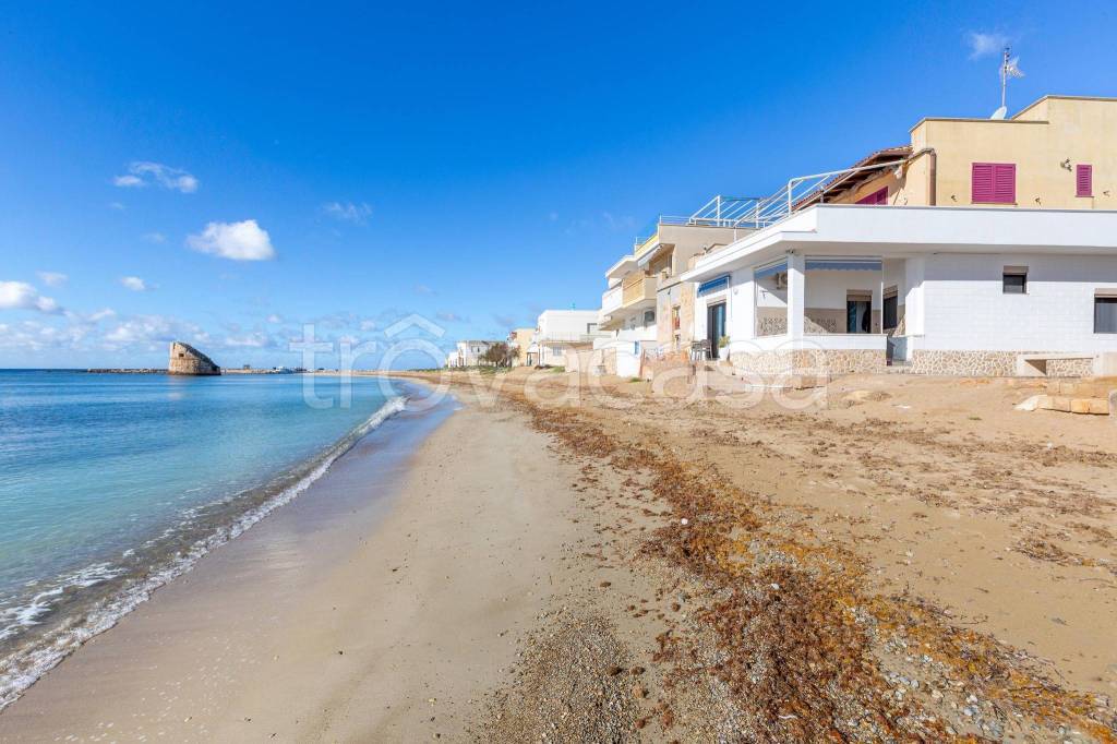 appartamento in vendita a Salve in zona Torre Pali