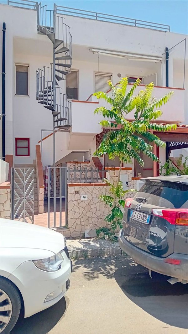 appartamento in vendita a Salve in zona Torre Pali